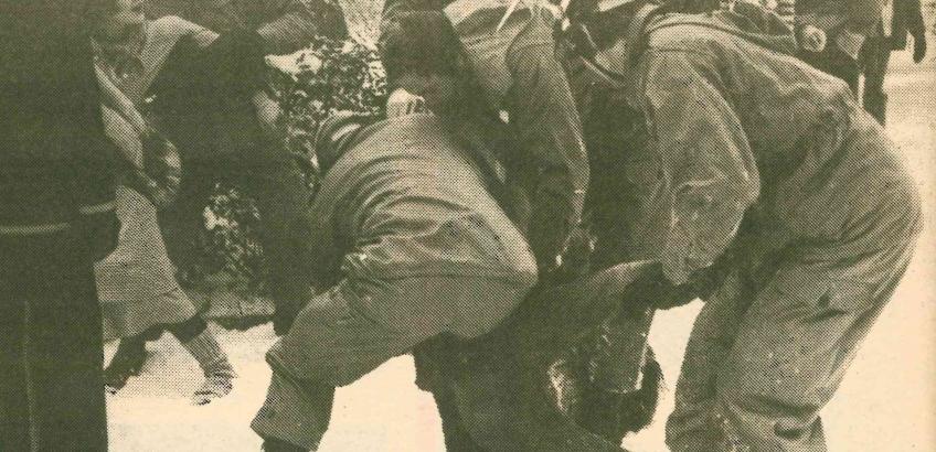 Kulturkroen ryddes. Foto fra Ballerup Bladet, 13. januar 1977.