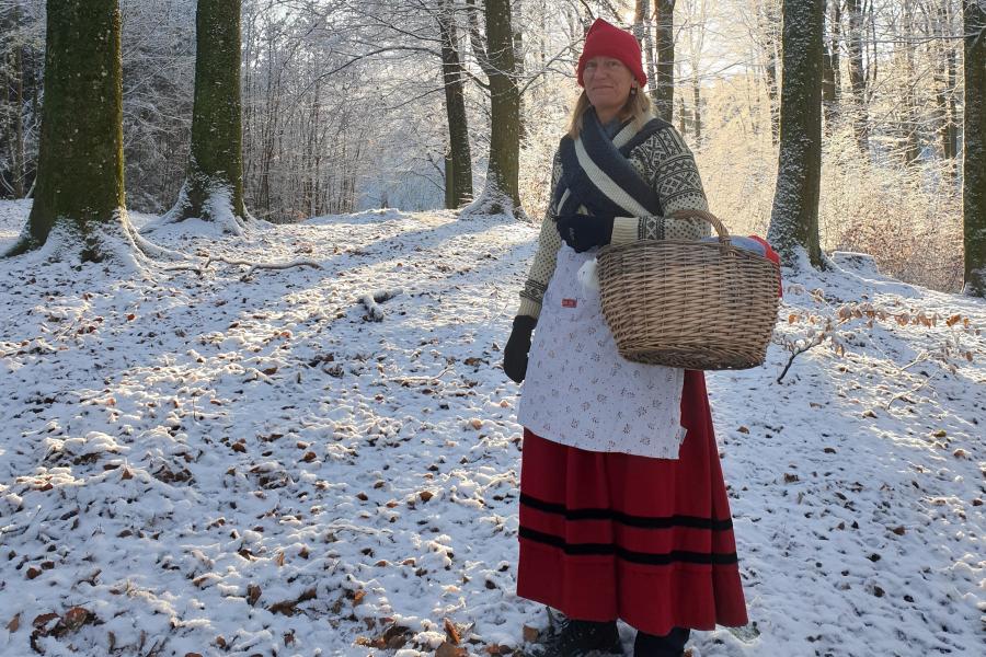 Nissemor i skoven